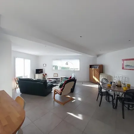 Superbe T4, Rdc, 6 Couchages, Parking, Proche Apartamento