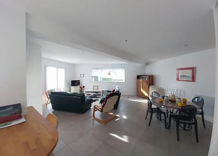 Superbe T4, Rdc, 6 Couchages, Parking, Proche Apartamento