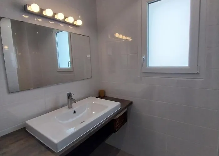 Apartamento Superbe T4, Rdc, 6 Couchages, Parking, Proche *